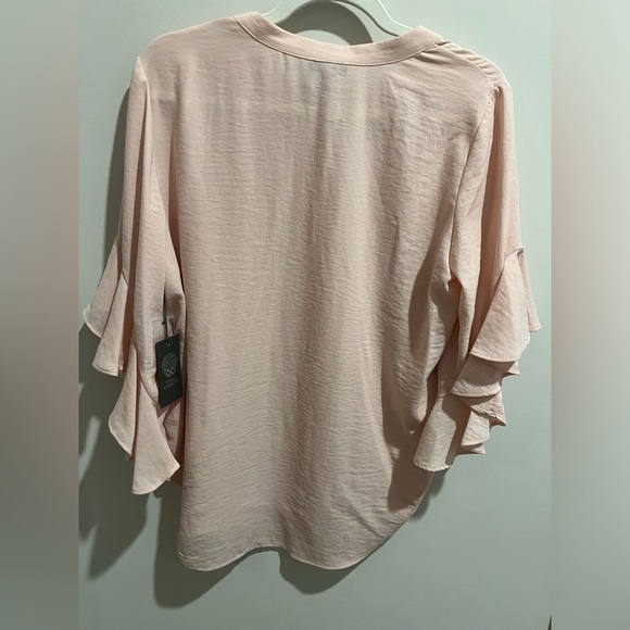 NWT Vince Camuto Women’s Split Neck Ruffle Sleeve Blouse - Picture 11 of 11